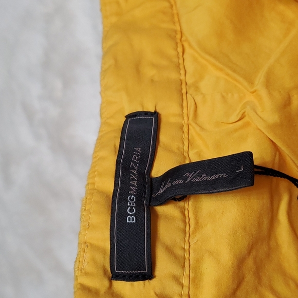 BCBG eyelit shorts - Picture 3 of 3